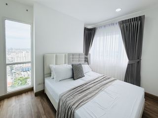 For sale 1 bed condo in Thon Buri, Bangkok