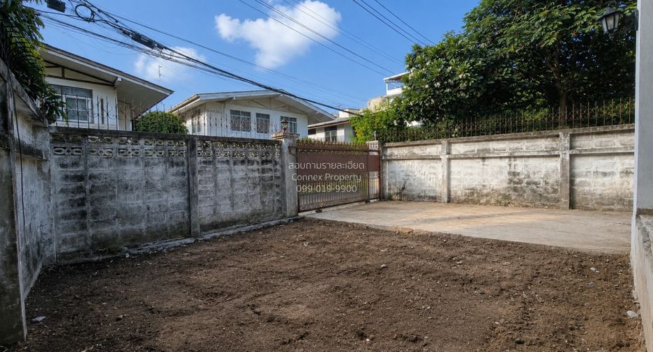 For sale 3 bedrooms house in Phasi Charoen, Bangkok