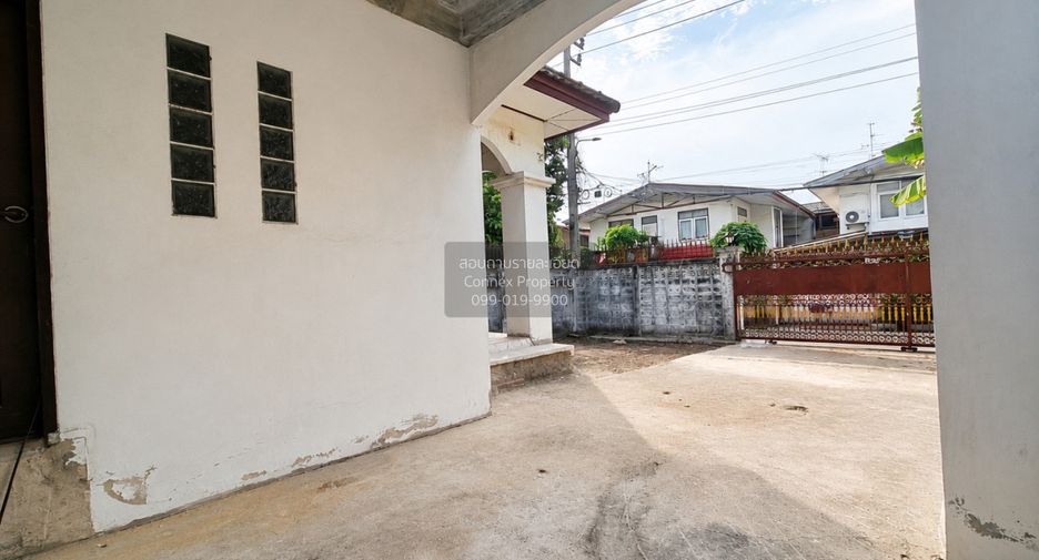 For sale 3 bedrooms house in Phasi Charoen, Bangkok