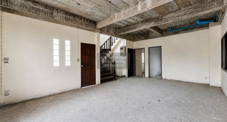For sale 3 bedrooms house in Phasi Charoen, Bangkok