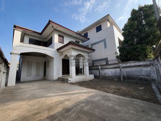 For sale 3 bedrooms house in Phasi Charoen, Bangkok