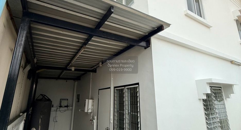 For sale 3 bedrooms townhouse in Bang Khun Thian, Bangkok