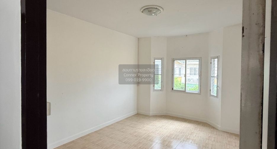 For sale 3 bedrooms townhouse in Bang Khun Thian, Bangkok