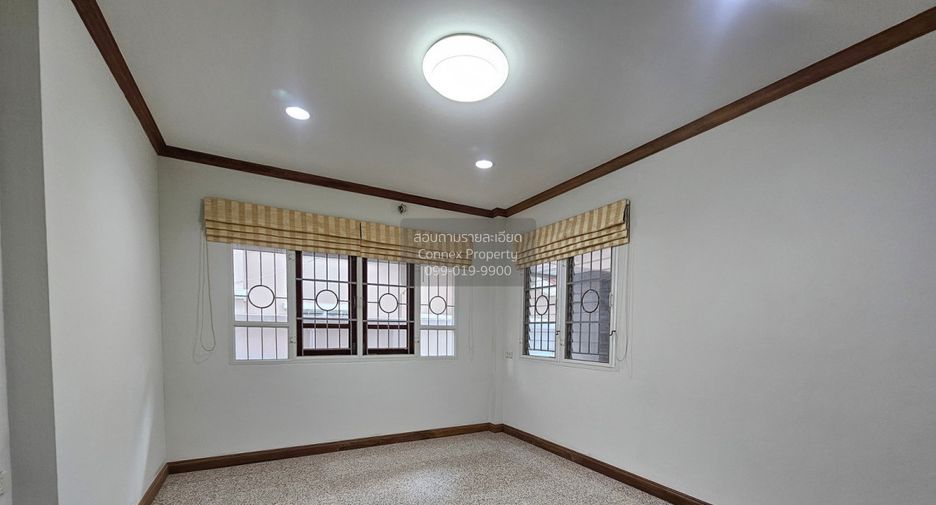 For sale 5 bedrooms house in Thawi Watthana, Bangkok