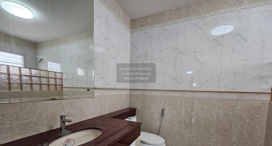 For sale 5 bedrooms house in Thawi Watthana, Bangkok