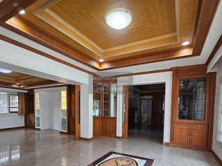 For sale 5 bedrooms house in Thawi Watthana, Bangkok
