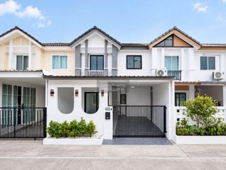 Casa adosada en venta de 3 habitaciones en Mueang Phuket, Phuket