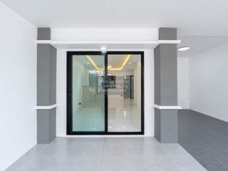 Casa adosada en venta de 3 habitaciones en Mueang Phuket, Phuket