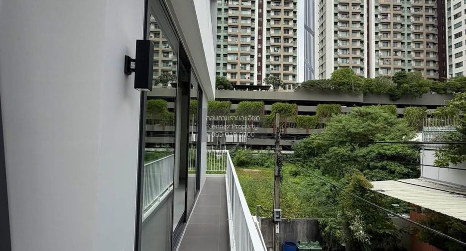 Casa adosada en venta de 1 habitaciones en Huai Khwang, Bangkok