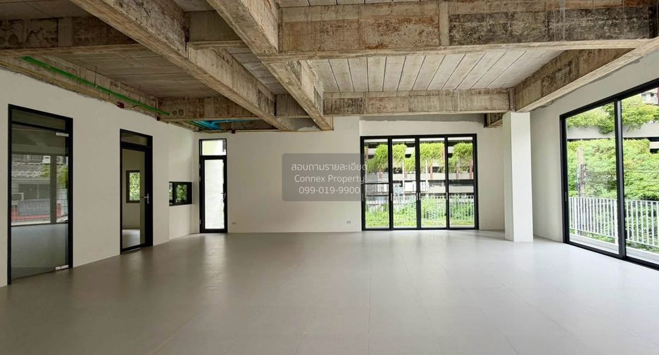 Casa adosada en venta de 1 habitaciones en Huai Khwang, Bangkok