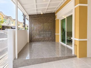 For sale 3 bedrooms townhouse in Bang Khun Thian, Bangkok