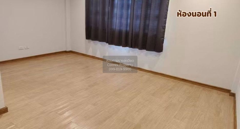 For sale 3 bedrooms townhouse in Nong Khaem, Bangkok