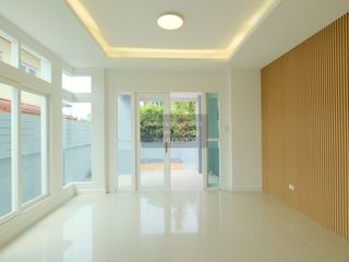 For sale 3 bedrooms house in Mueang Pathum Thani, Pathum Thani