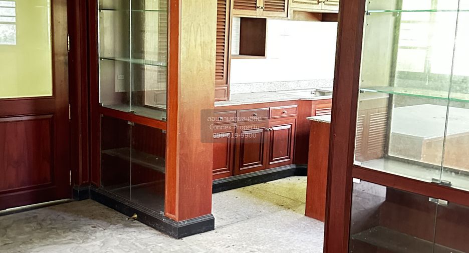 For sale 5 bedrooms house in Bang Bua Thong, Nonthaburi