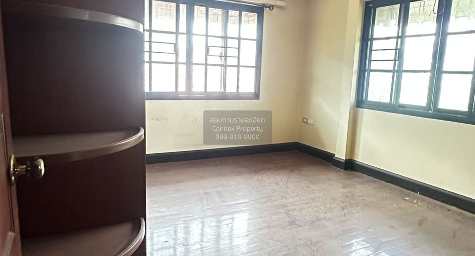 For sale 5 bedrooms house in Bang Bua Thong, Nonthaburi