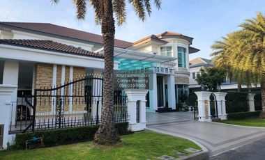 For sale 6 bedrooms house in Phra Khanong, Bangkok