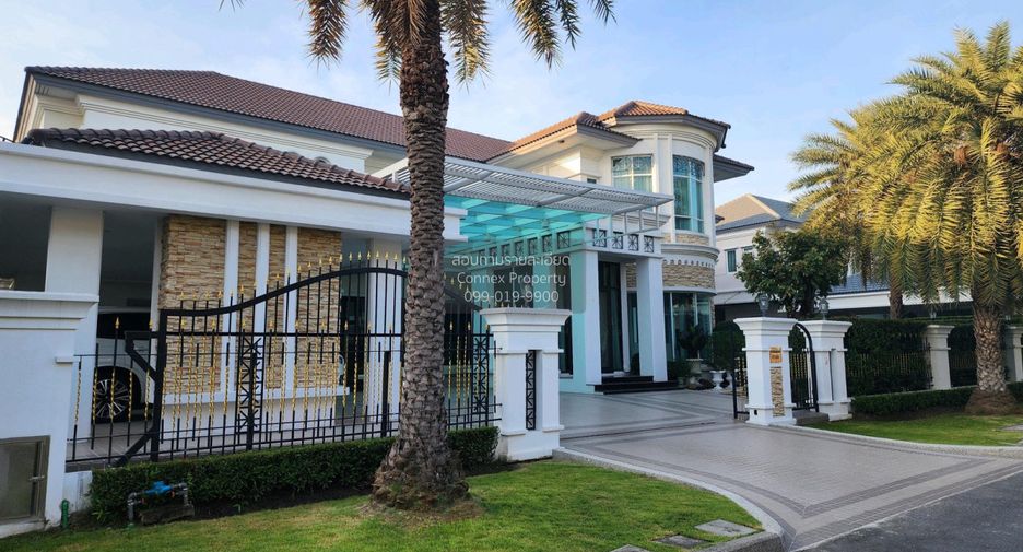 For sale 6 bedrooms house in Phra Khanong, Bangkok
