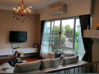 For sale 6 bedrooms house in Phra Khanong, Bangkok