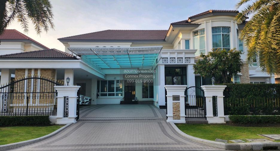 For sale 6 bedrooms house in Phra Khanong, Bangkok