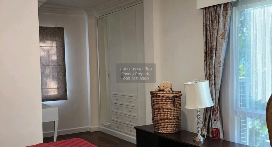 For sale 6 bedrooms house in Phra Khanong, Bangkok