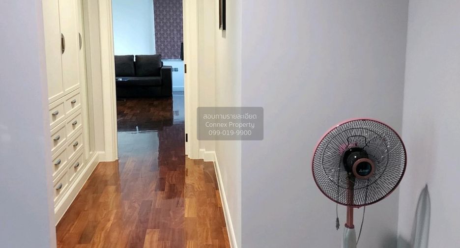 For sale 6 bedrooms house in Phra Khanong, Bangkok