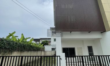 For sale 4 bedrooms townhouse in Pak Kret, Nonthaburi