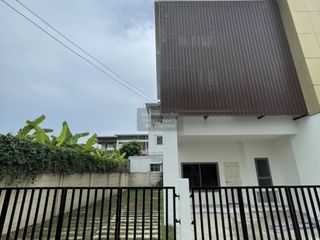 For sale 4 bedrooms townhouse in Pak Kret, Nonthaburi