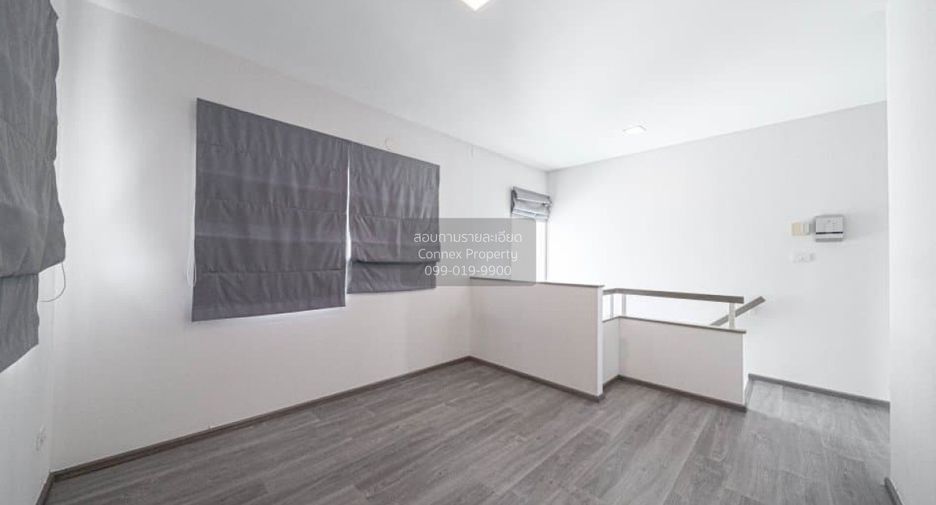For sale 3 bedrooms house in Khlong Sam Wa, Bangkok