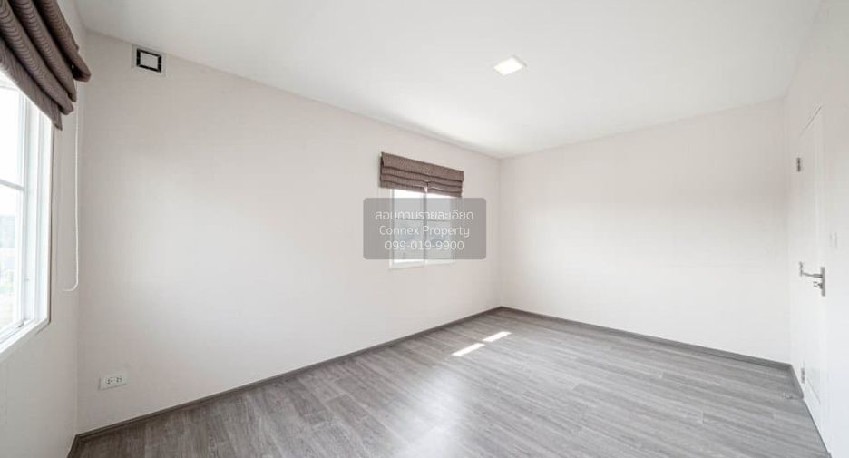 For sale 3 bedrooms house in Khlong Sam Wa, Bangkok