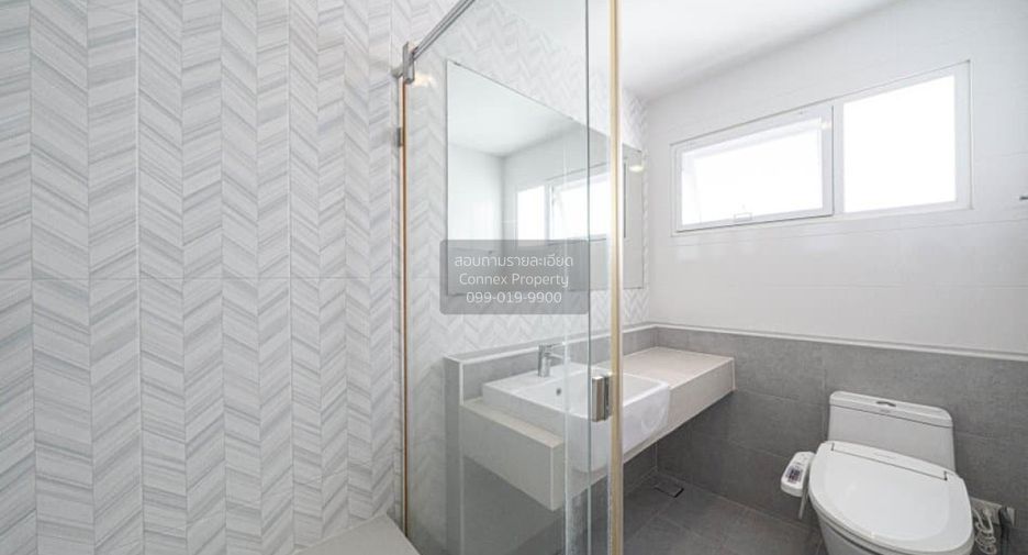 For sale 3 bedrooms house in Khlong Sam Wa, Bangkok