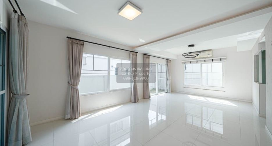 For sale 3 bedrooms house in Khlong Sam Wa, Bangkok
