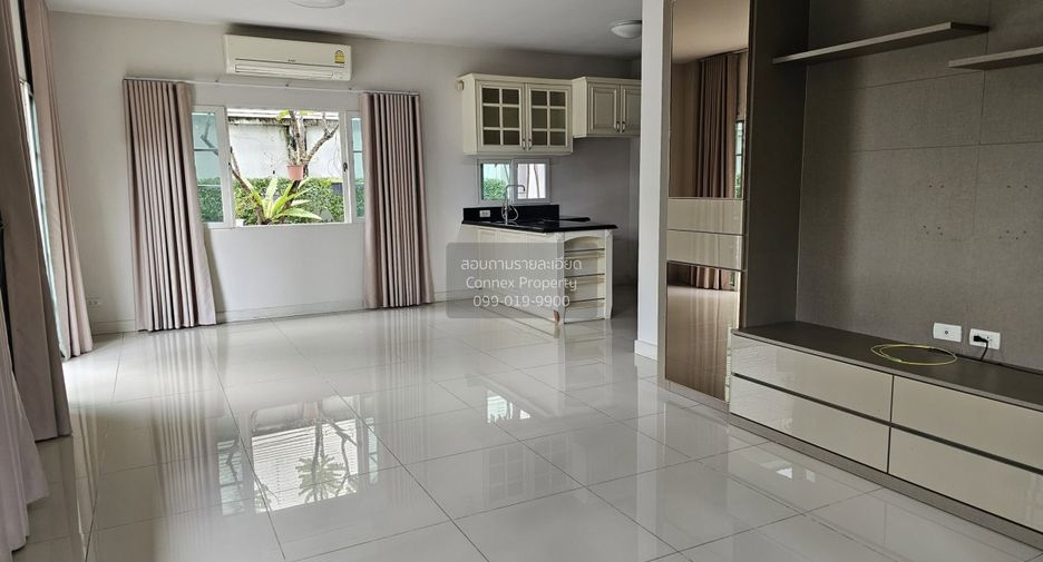 For sale 3 bedrooms house in Khlong Sam Wa, Bangkok