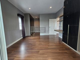 For sale 3 bedrooms house in Khlong Sam Wa, Bangkok