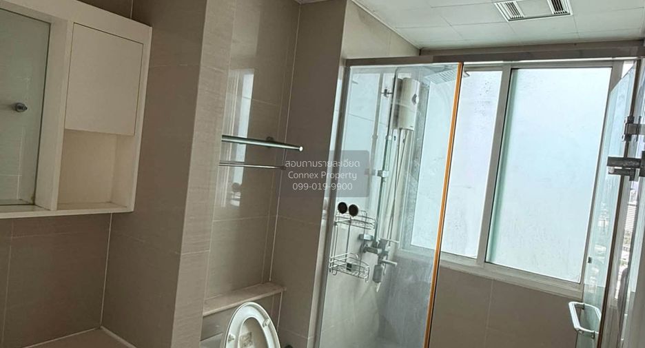 For sale 2 bedrooms condo in Huai Khwang, Bangkok