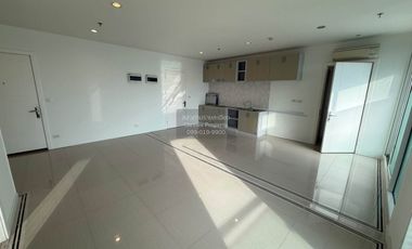 For sale 2 bedrooms condo in Huai Khwang, Bangkok
