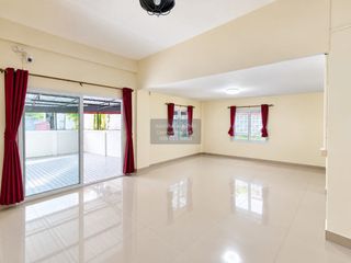 À vendre 2 chambres maison de ville à Mueang Phuket, Phuket