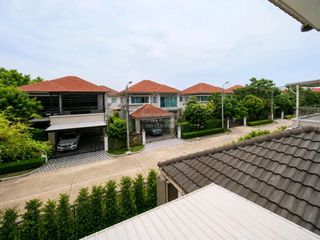 For sale 4 bedrooms house in Thung Khru, Bangkok