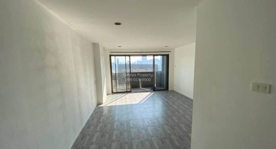 For sale 1 Beds condo in Huai Khwang, Bangkok