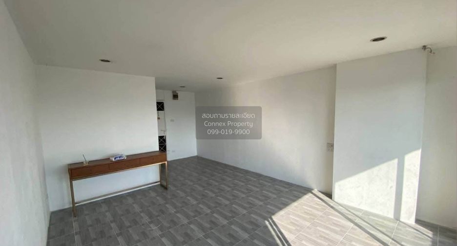 For sale 1 Beds condo in Huai Khwang, Bangkok