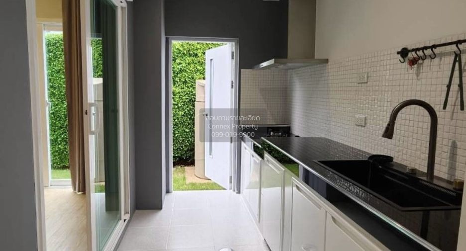 For sale 3 bedrooms townhouse in Thung Khru, Bangkok
