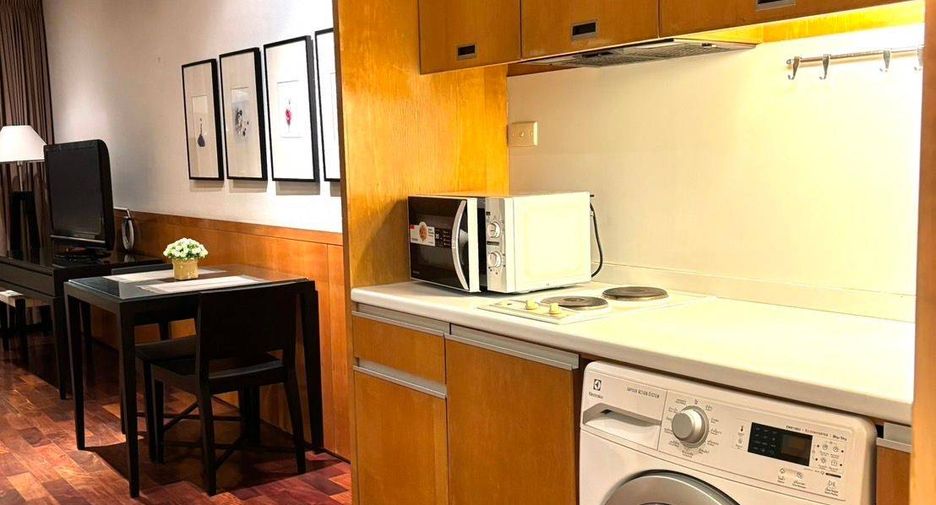 For rent 1 bed condo in Pathum Wan, Bangkok