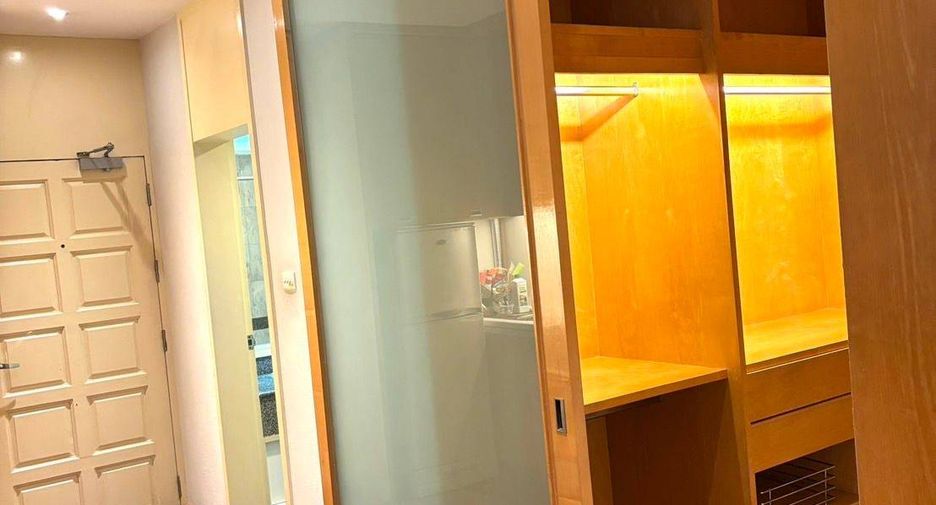 For rent 1 bed condo in Pathum Wan, Bangkok