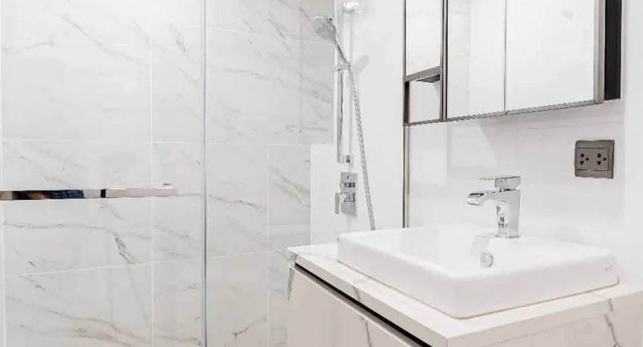 For rent 1 bed condo in Phra Khanong, Bangkok