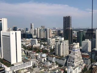 Wohnung zur Miete mit 1 Zimmer in Bang Rak, Bangkok