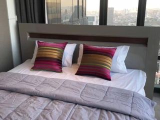 Wohnung zur Miete mit 1 Zimmer in Bang Rak, Bangkok