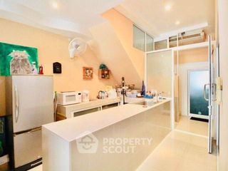 Reihenhaus zur Miete mit 2 Zimmer in Bang Lamung, Chonburi