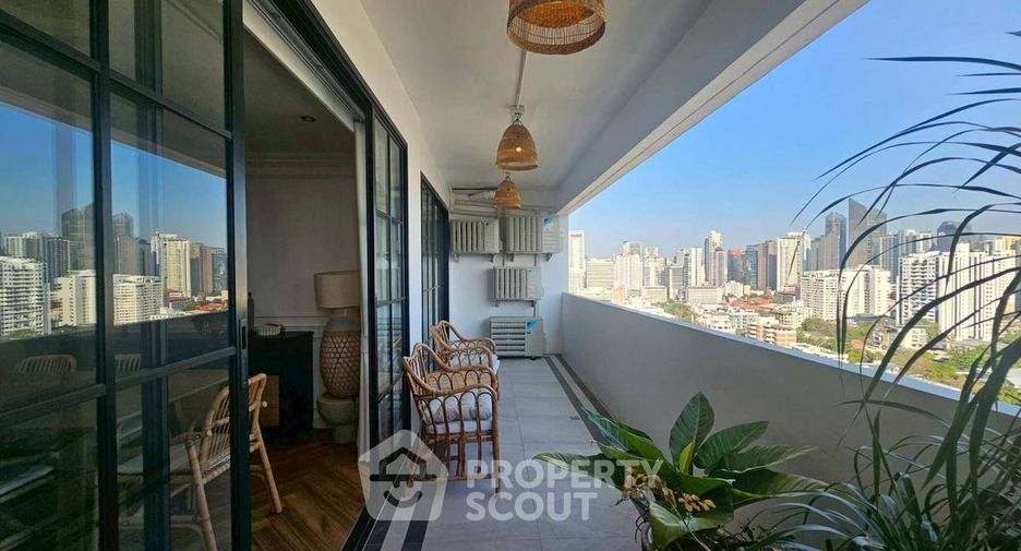 For rent 3 bedrooms condo in Watthana, Bangkok