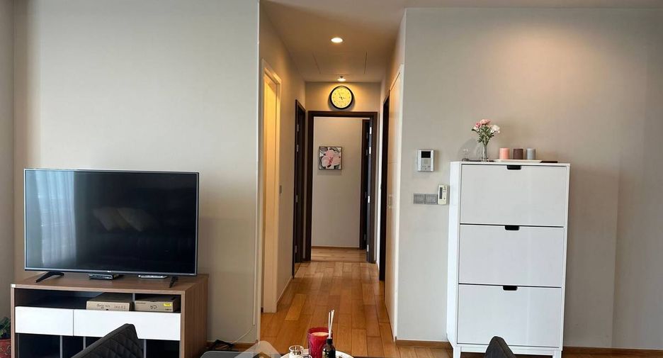 For rent 2 bedrooms condo in Watthana, Bangkok