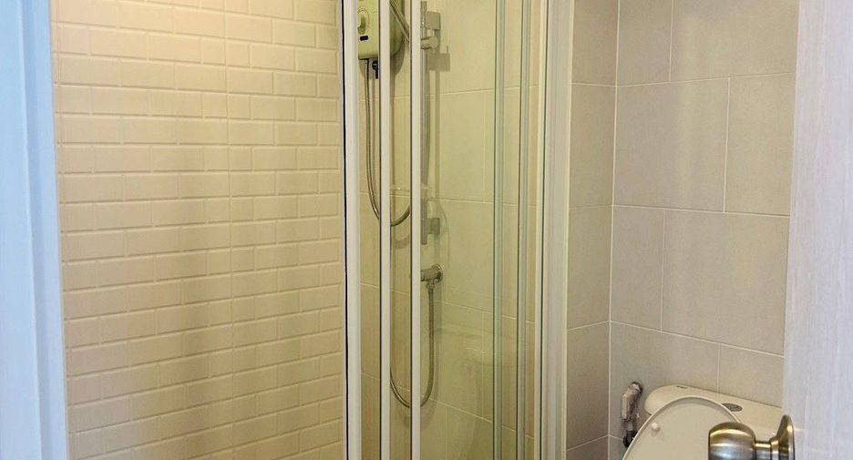 For rent 1 bed condo in Wang Thonglang, Bangkok
