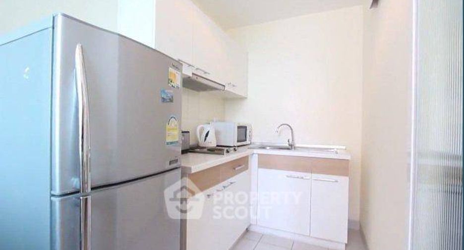 For rent 2 bedrooms condo in Pathum Wan, Bangkok